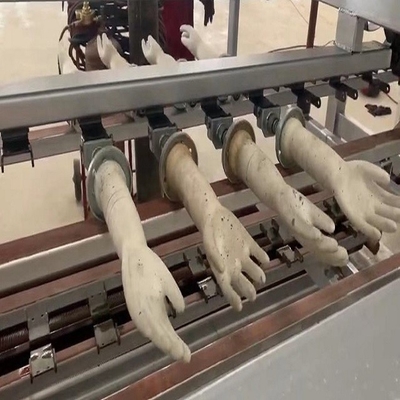 το χειρουργικό λατέξ 11x1.5x2m φορά γάντια στη μηχανή κατασκευής